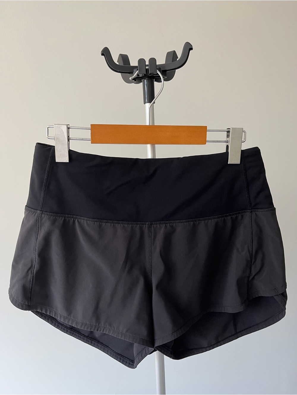 Lululemon Speed Up Shorts | 2.5”